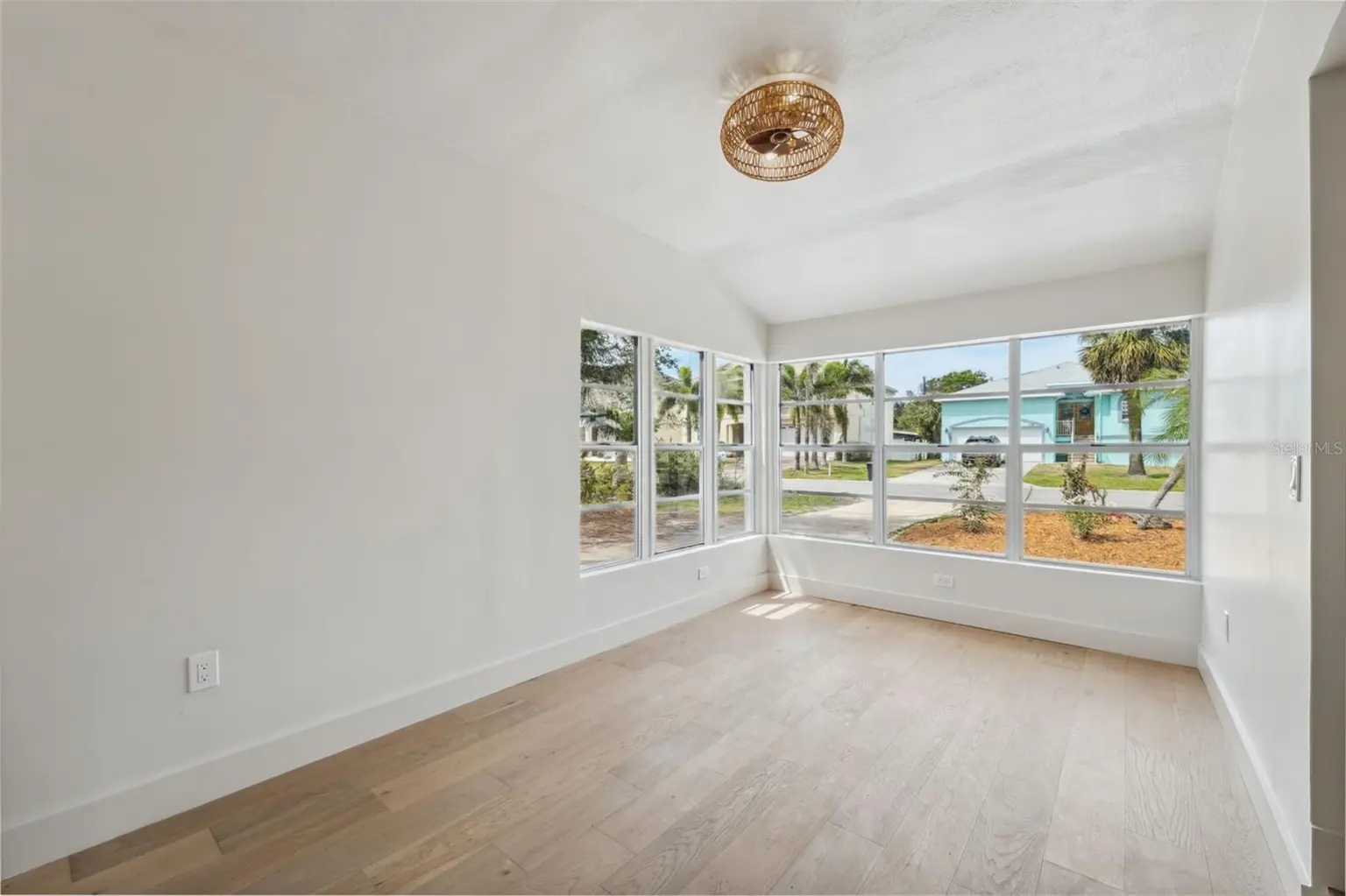 108 5TH STREET, BELLEAIR BEACH, FL, photo 17 of 54