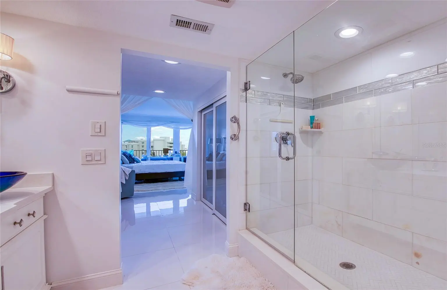 8 BELLEVIEW BOULEVARD #702, BELLEAIR, FL, photo 37 of 75