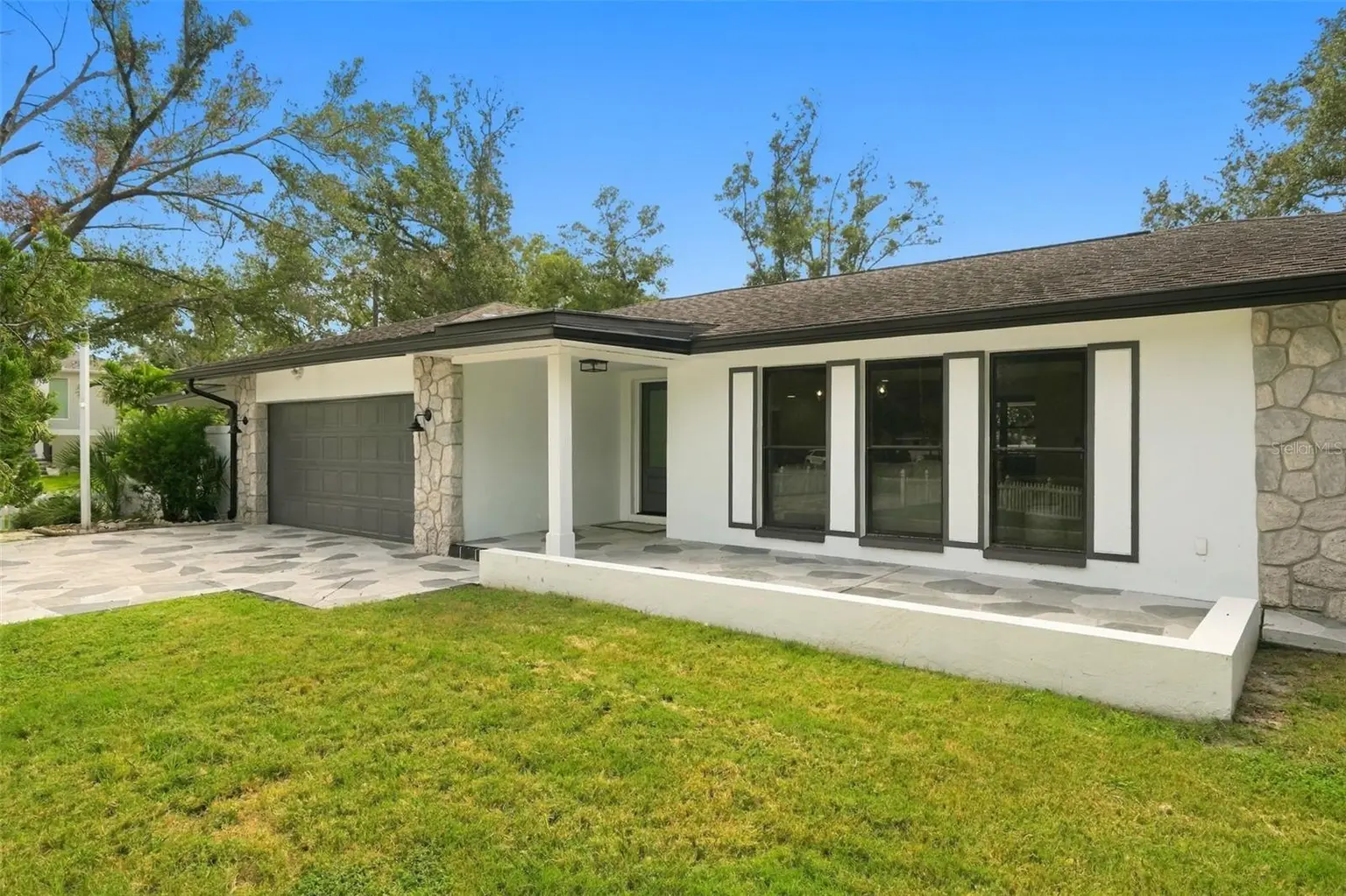 330 PATICA RD NE, ST PETERSBURG, FL, photo 5 of 45