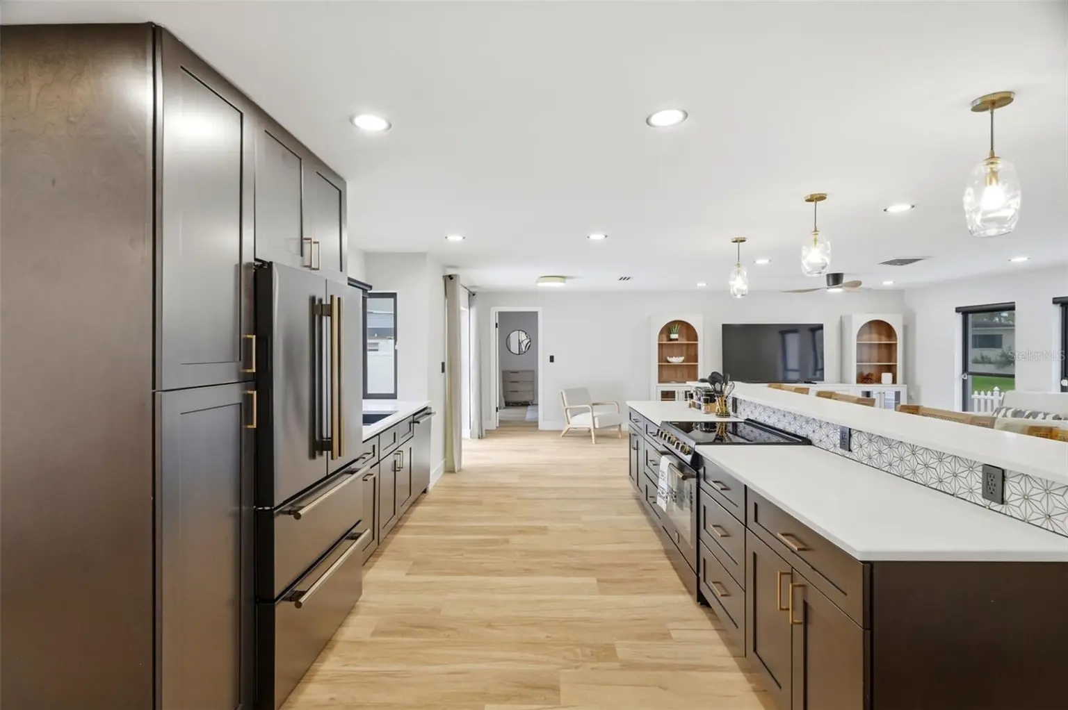 330 PATICA RD NE, ST PETERSBURG, FL, photo 11 of 45