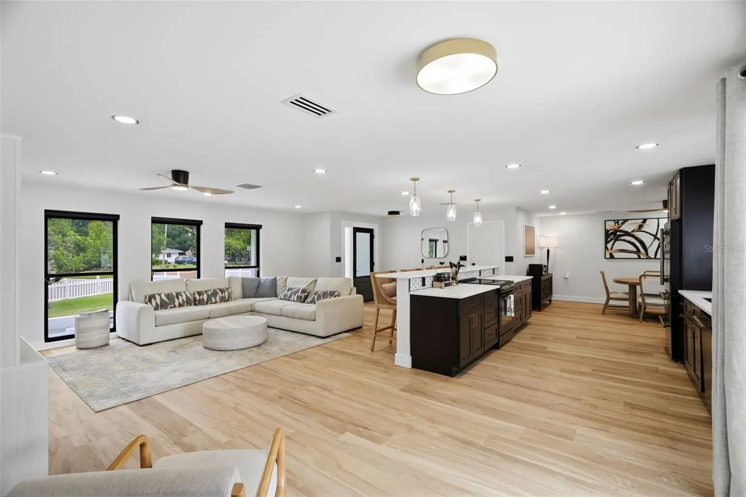 330 PATICA RD NE, ST PETERSBURG, FL, photo 14 of 45