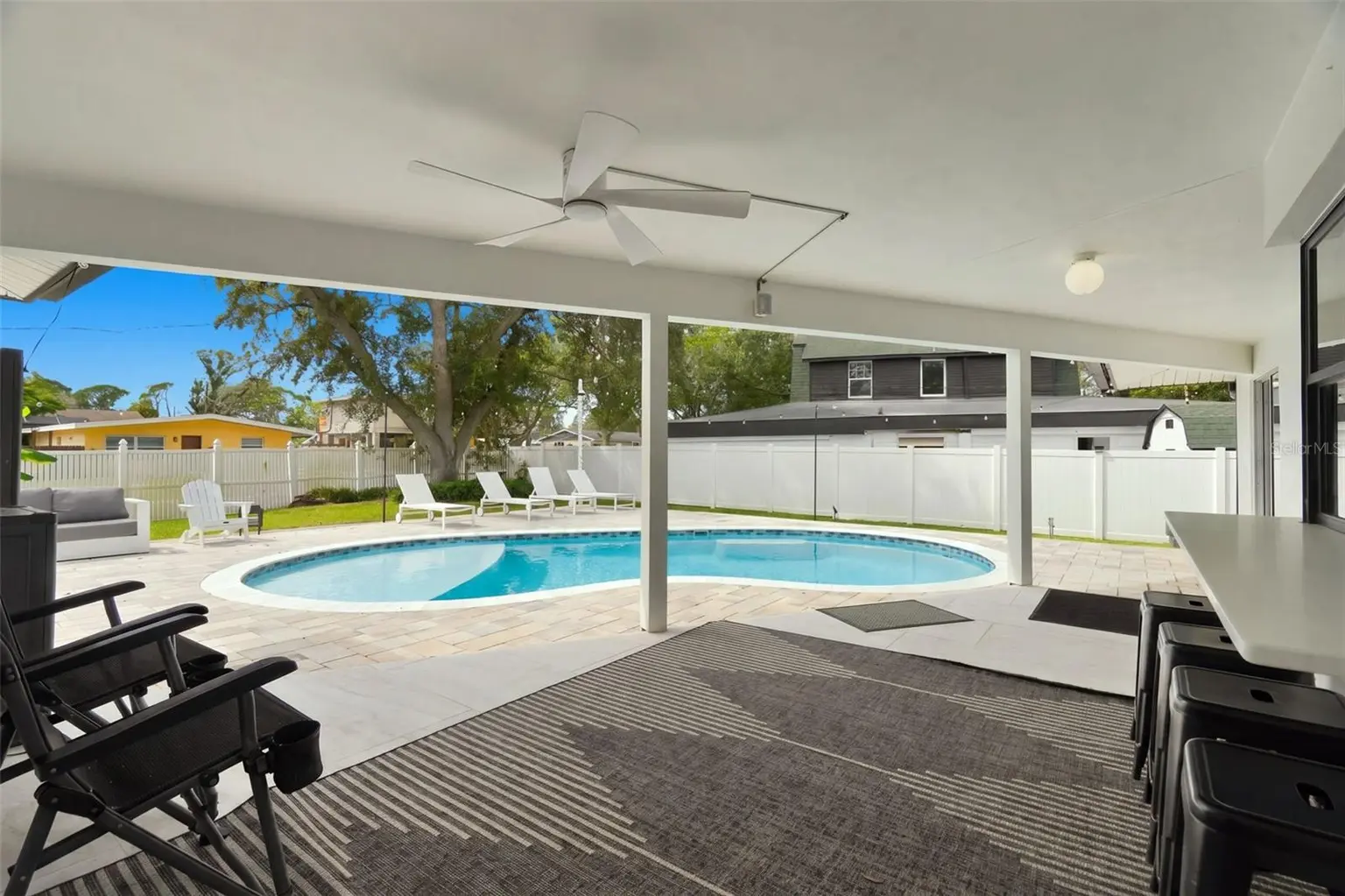 330 PATICA RD NE, ST PETERSBURG, FL, photo 28 of 45
