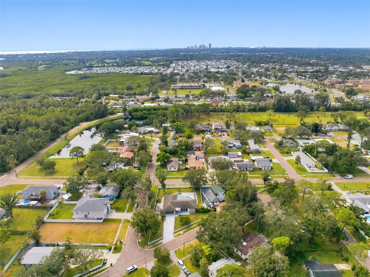 330 PATICA RD NE, ST PETERSBURG, FL, photo 40 of 45