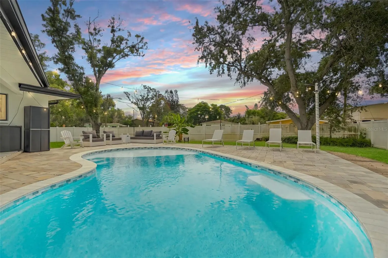 330 PATICA RD NE, ST PETERSBURG, FL, photo 2 of 45