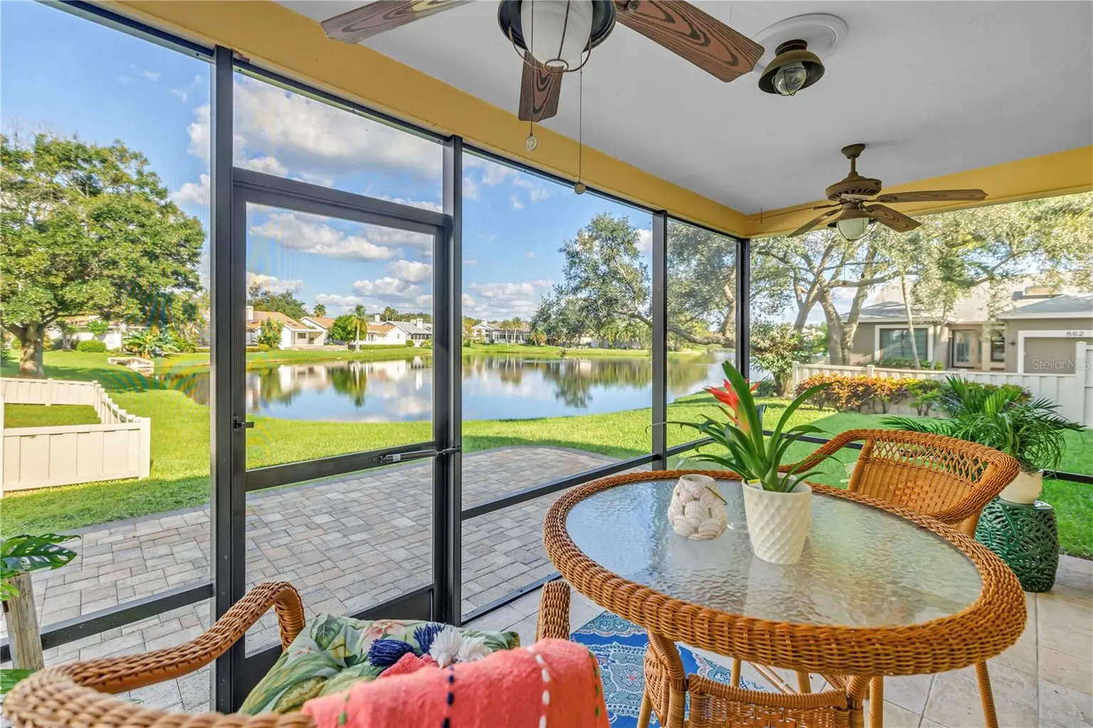 868 GLADES COURT NE, ST PETERSBURG, FL, photo 4 of 53