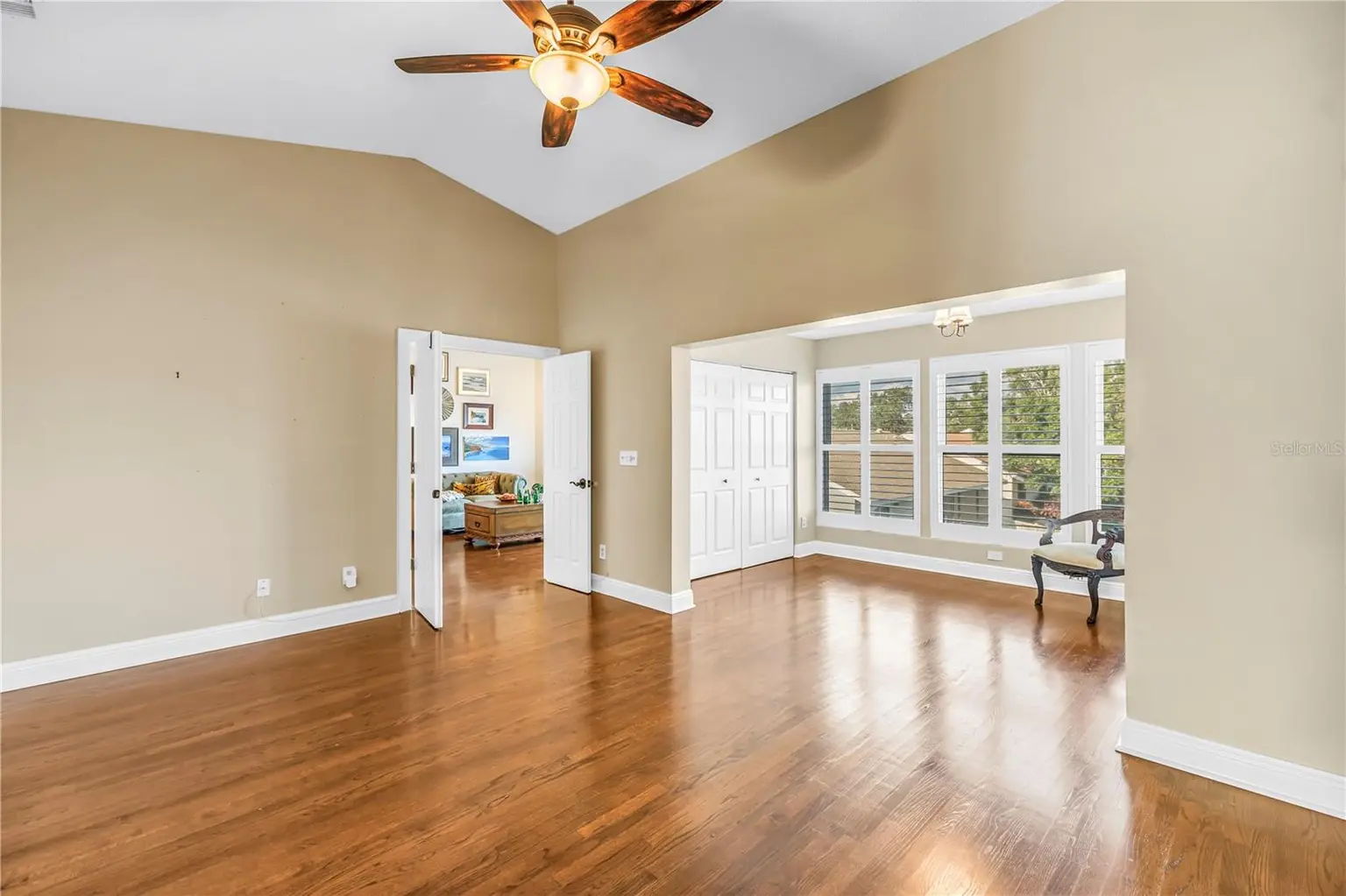 868 GLADES COURT NE, ST PETERSBURG, FL, photo 12 of 53