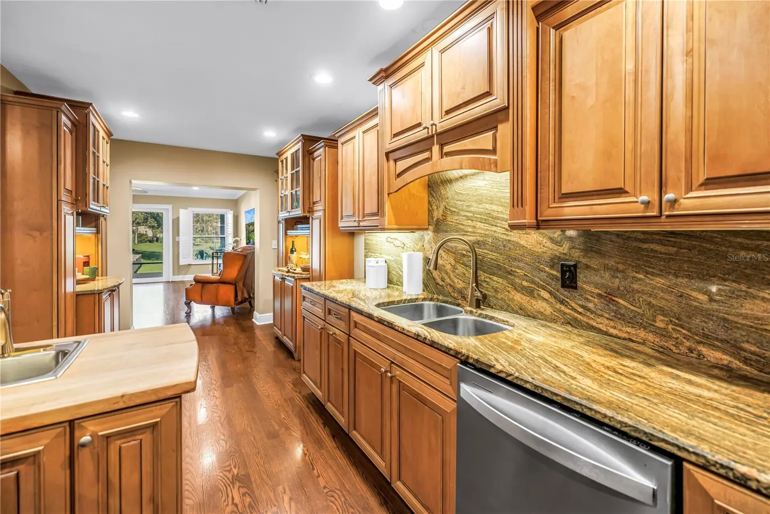 868 GLADES COURT NE, ST PETERSBURG, FL, photo 22 of 53