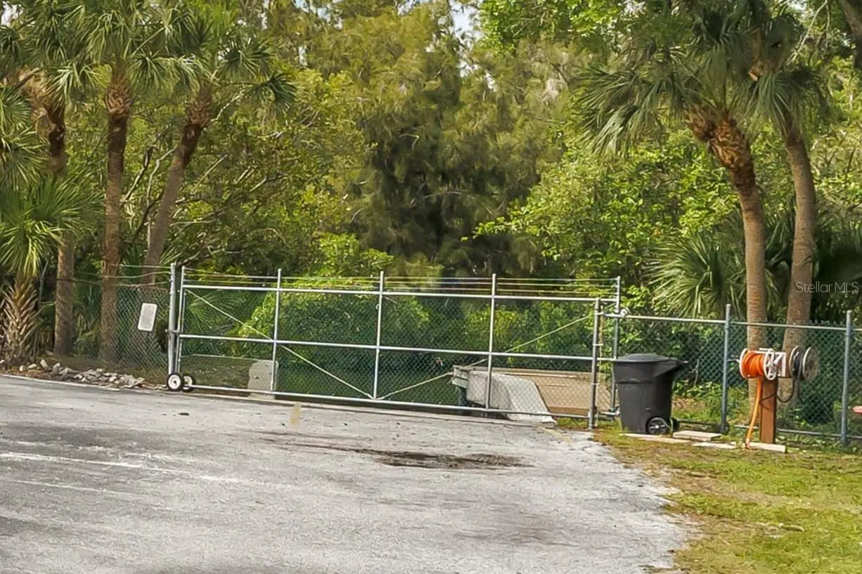 1186 GASPARILLA DRIVE NE, ST PETERSBURG, FL, photo 18 of 65