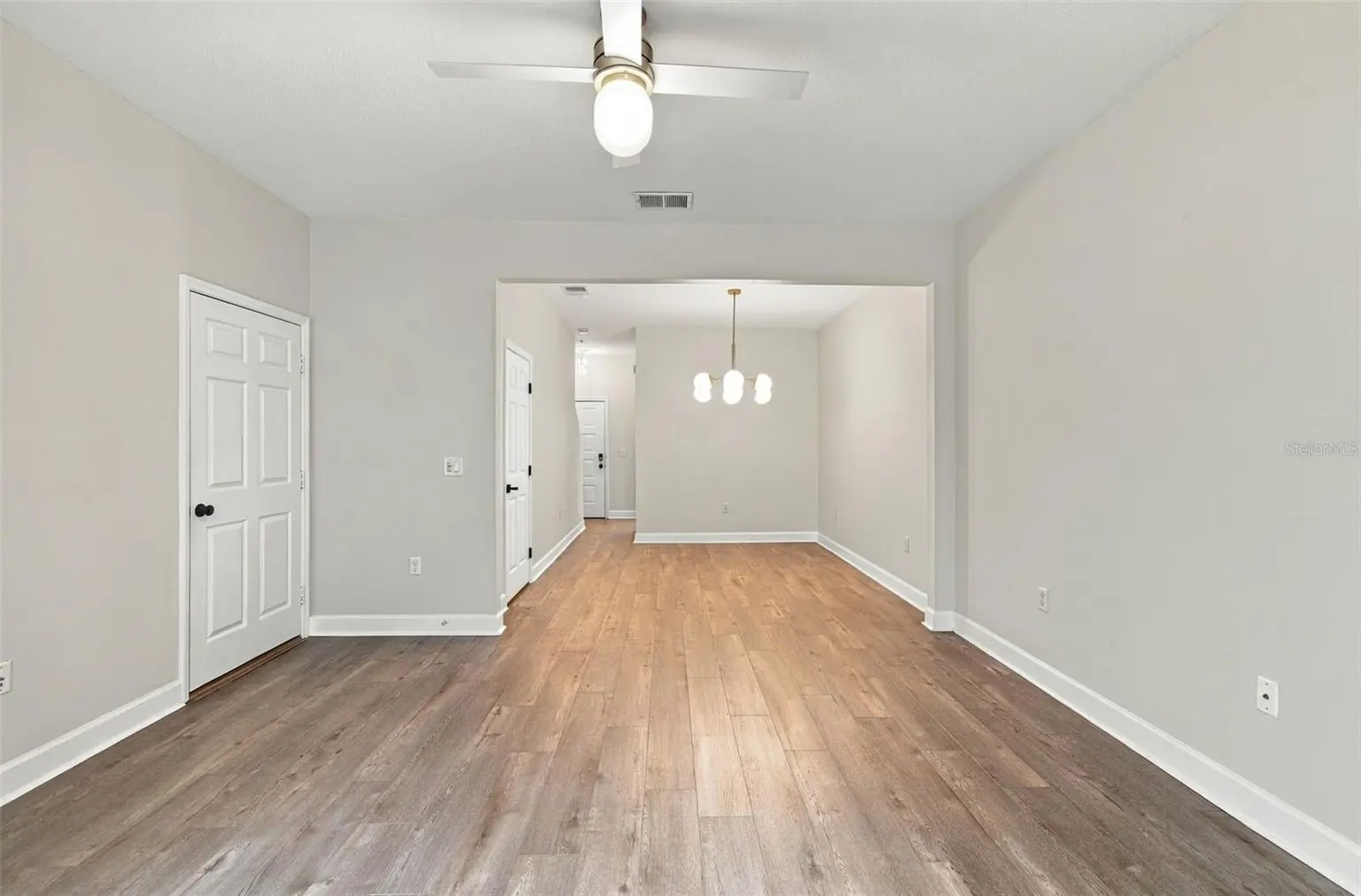 5303 POINT PLEASANT LANE, TAMPA, FL, photo 9 of 41