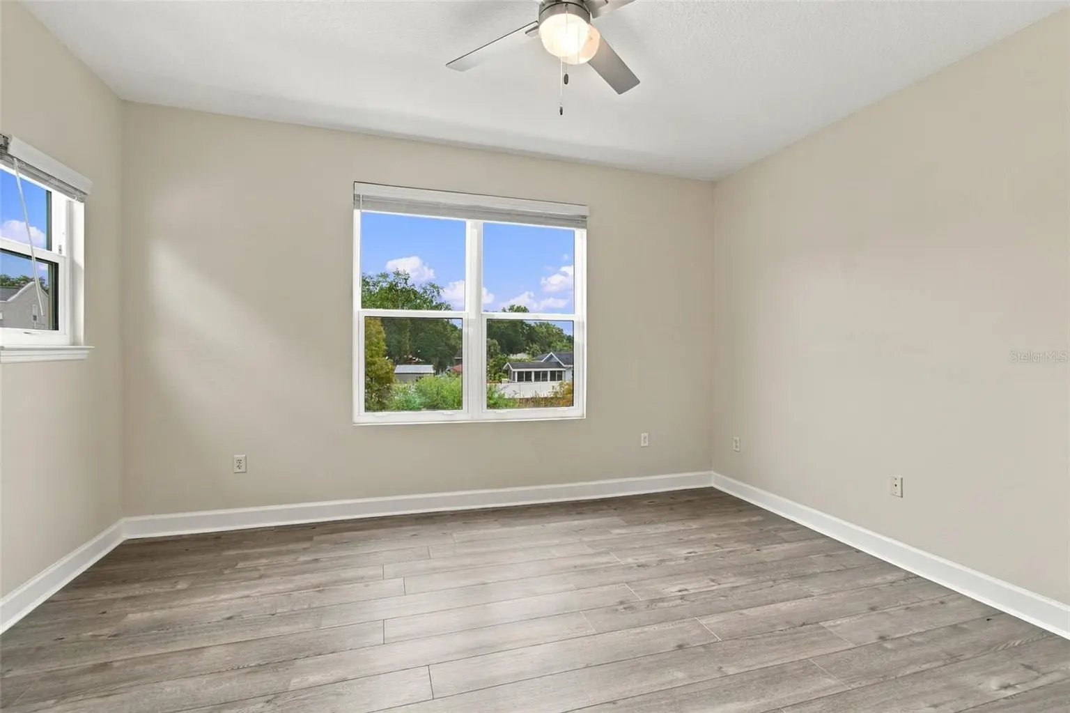 5303 POINT PLEASANT LANE, TAMPA, FL, photo 16 of 41