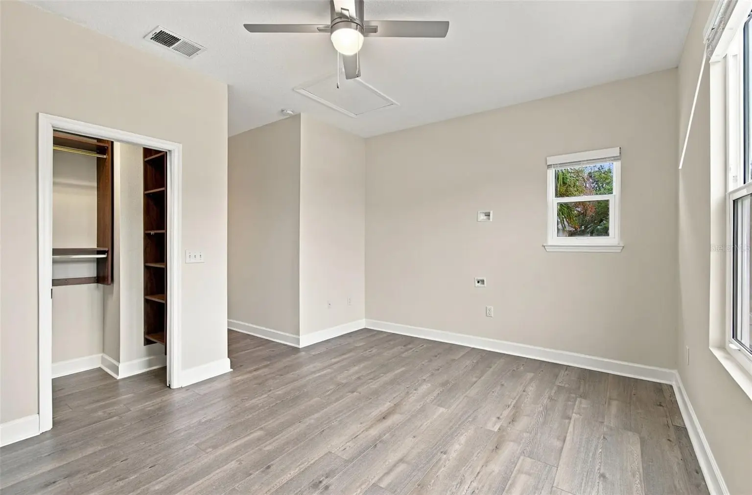 5303 POINT PLEASANT LANE, TAMPA, FL, photo 18 of 41