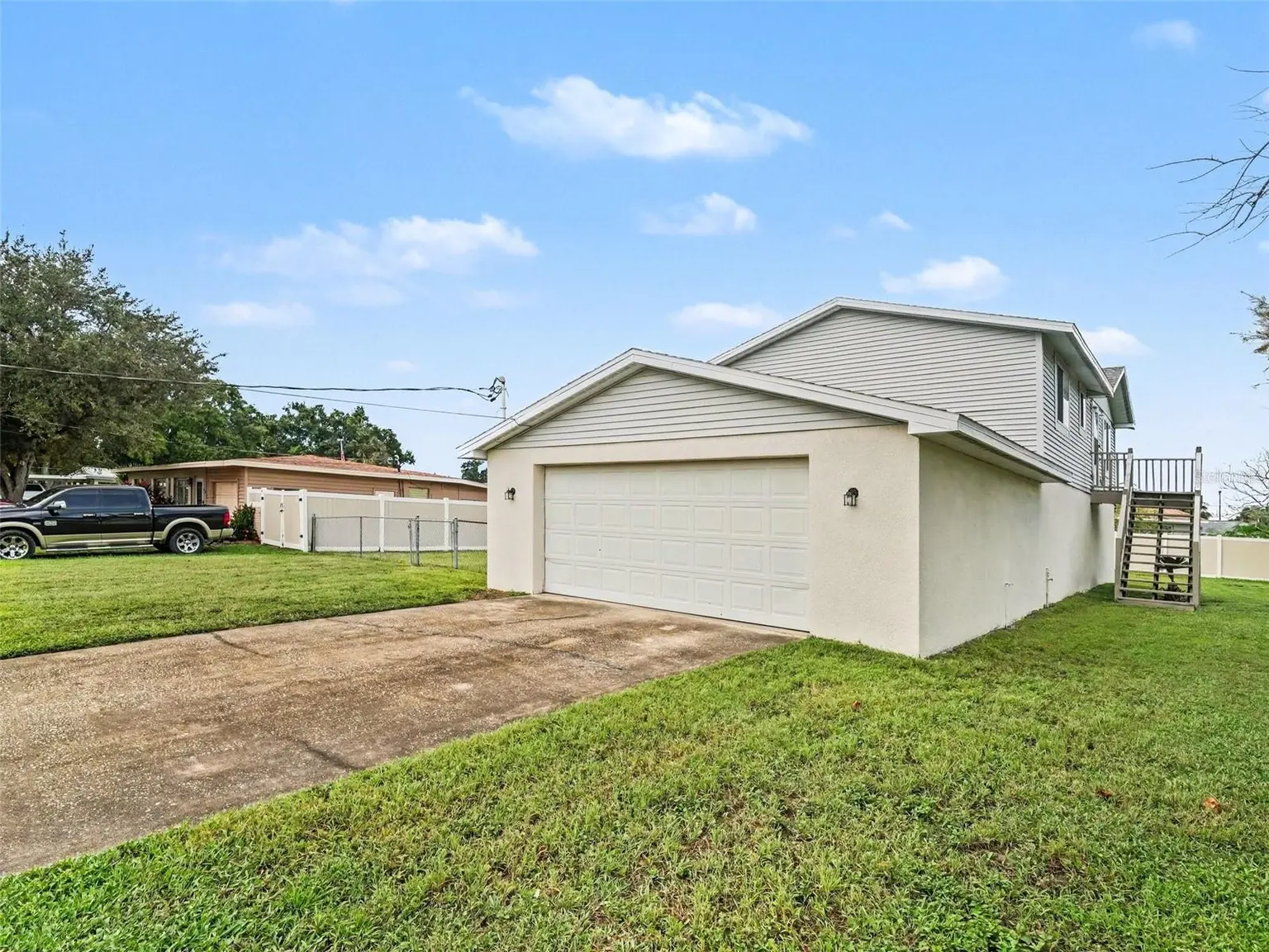 6306 FLORIDA CIR E, APOLLO BEACH, FL, photo 2 of 27