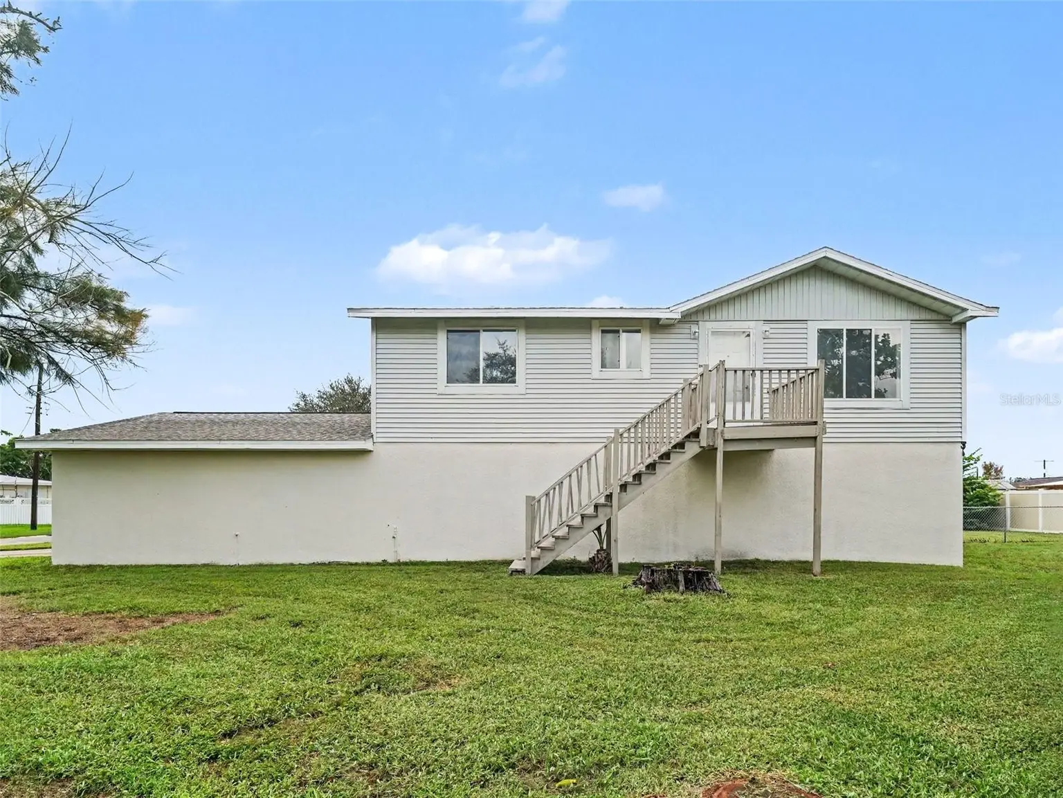 6306 FLORIDA CIR E, APOLLO BEACH, FL, photo 5 of 27