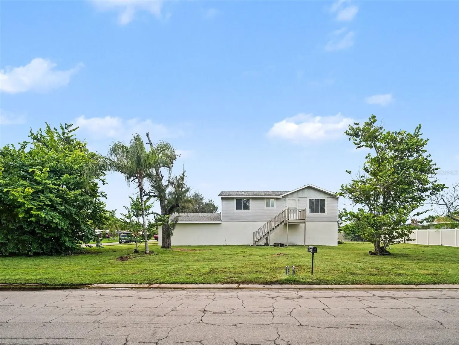 6306 FLORIDA CIR E, APOLLO BEACH, FL, photo 24 of 27