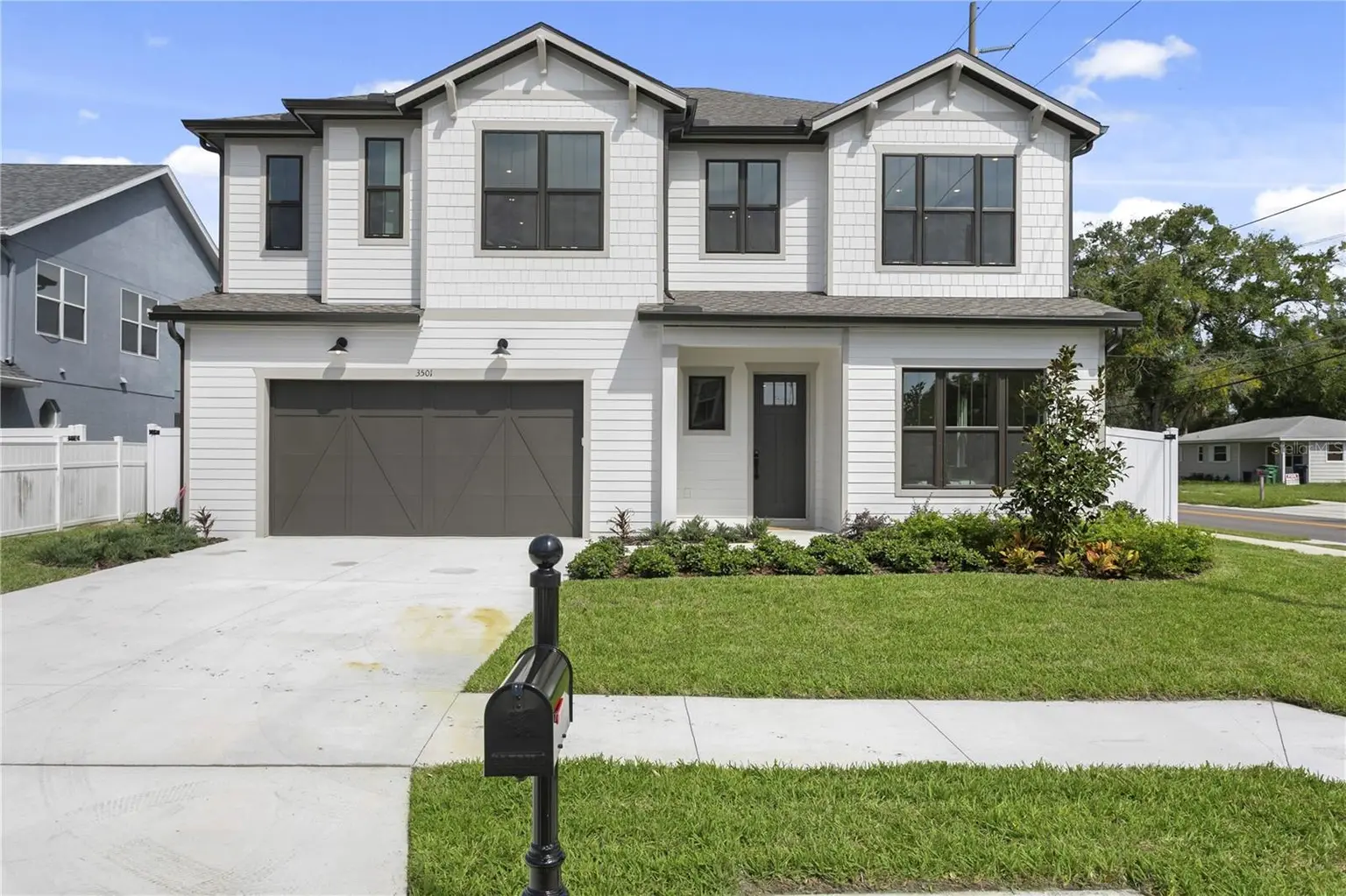 Gandy Blvd Park home, photo 4 of 8