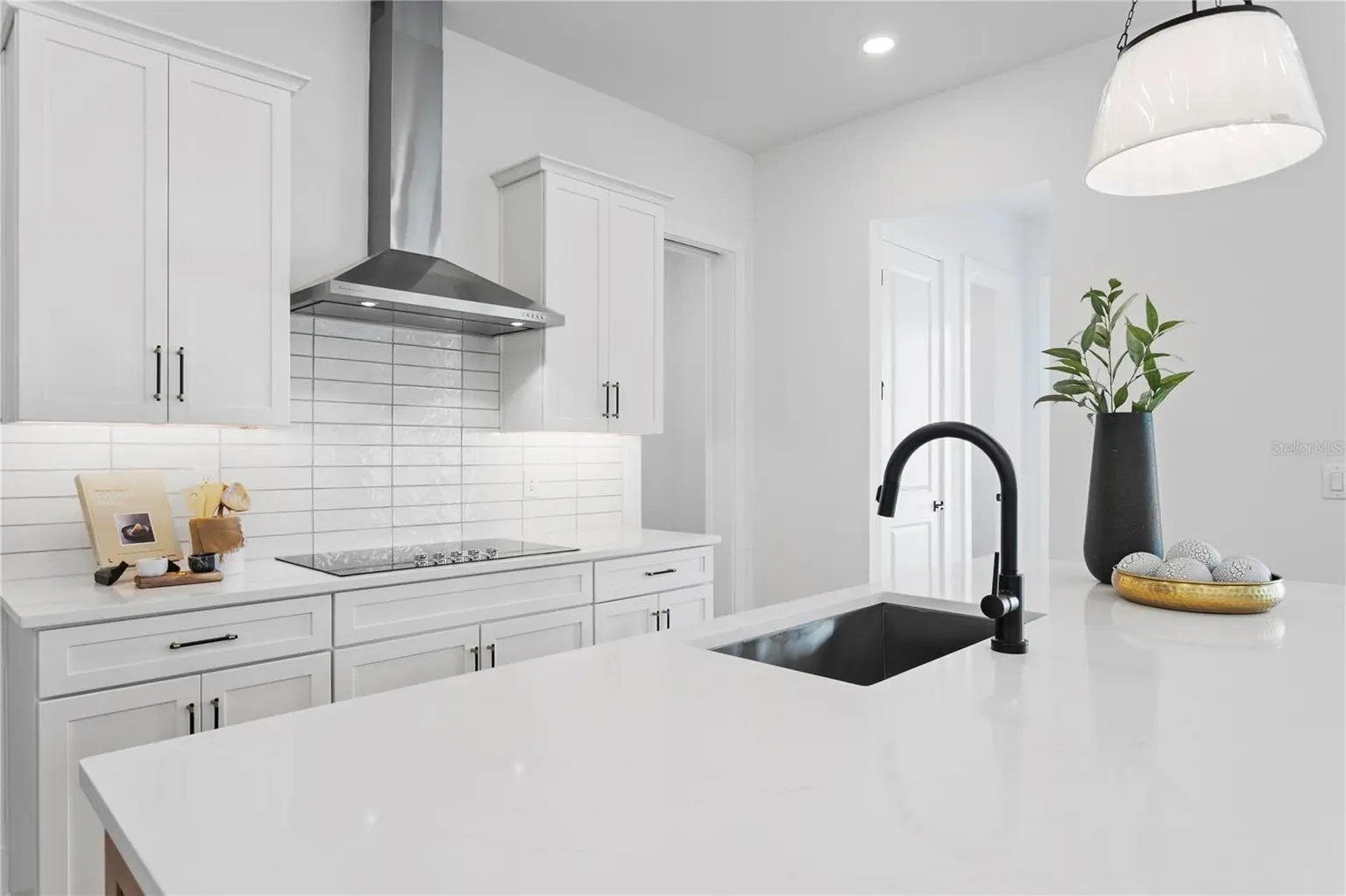 3501 W ROGERS AVENUE, TAMPA, FL, photo 11 of 75