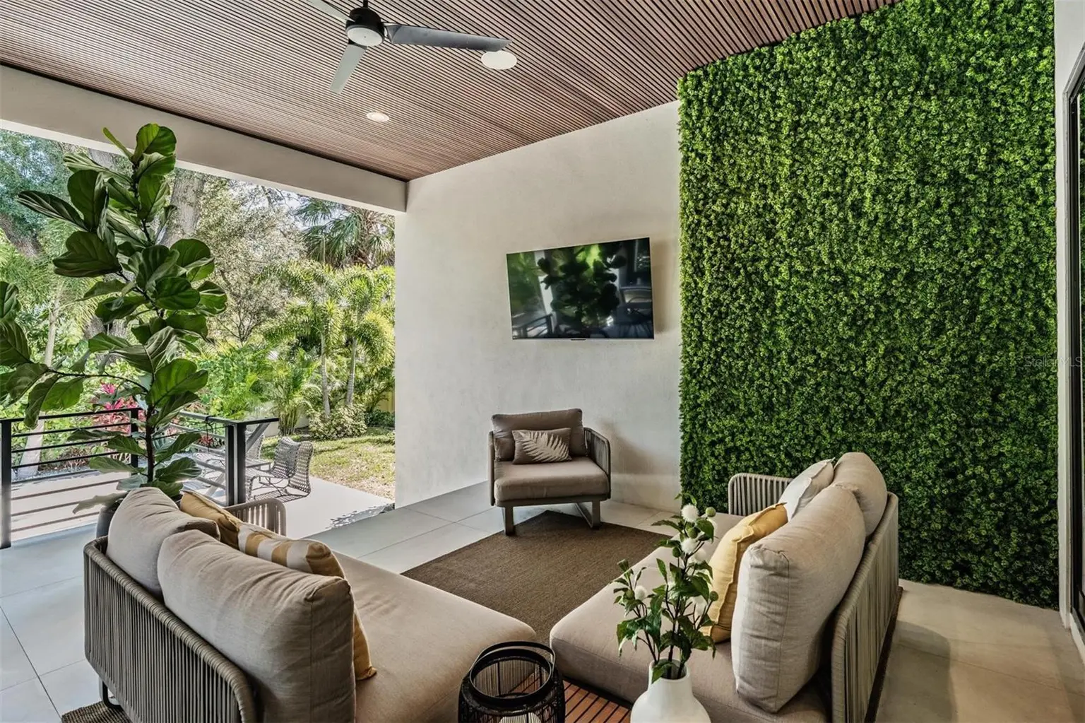 212 S RENELLIE DRIVE, TAMPA, FL, photo 10 of 23
