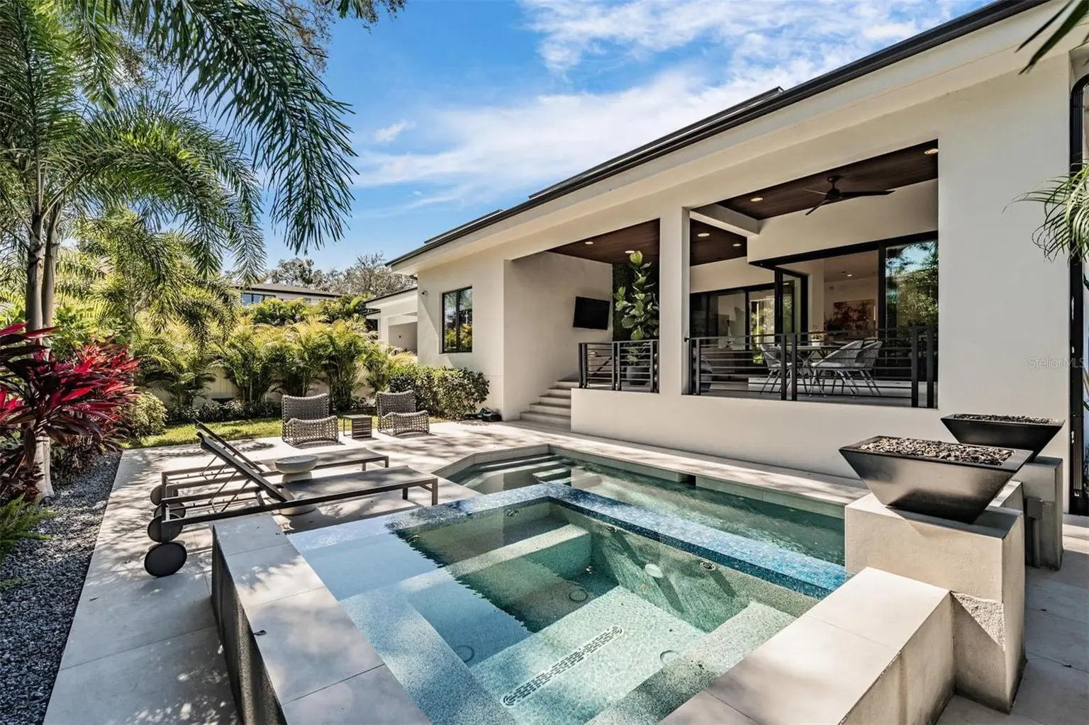 212 S RENELLIE DRIVE, TAMPA, FL, photo 12 of 23