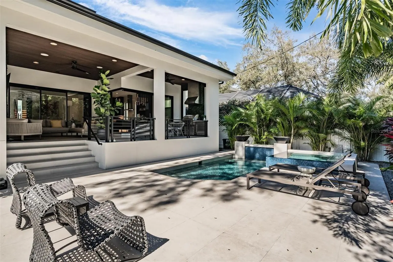 212 S RENELLIE DRIVE, TAMPA, FL, photo 13 of 23