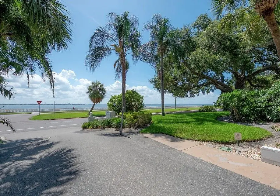 3325 BAYSHORE BOULEVARD #F31, TAMPA, FL, photo 25 of 27