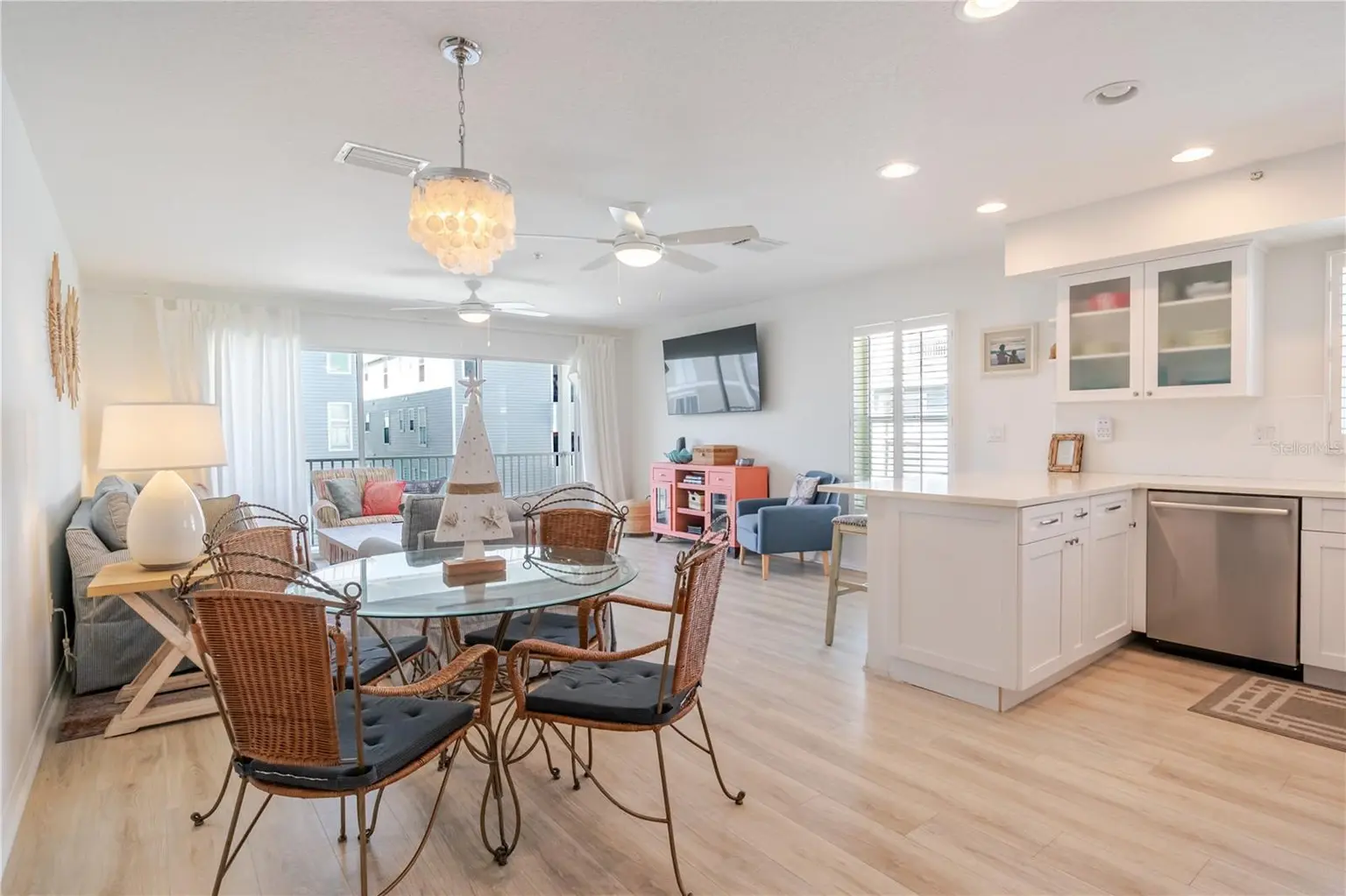 1904 GULF BOULEVARD #D, INDIAN ROCKS BEACH, FL, photo 5 of 34