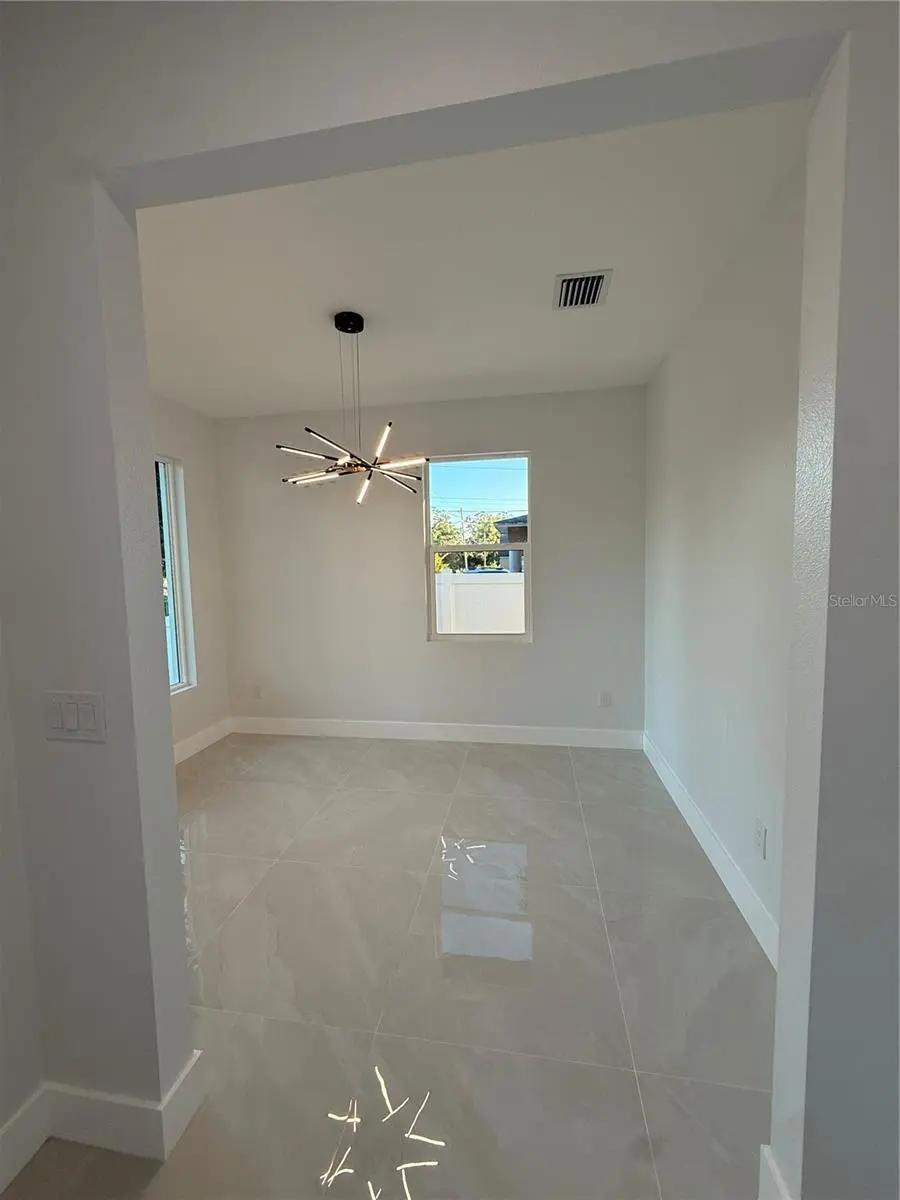 8606 N ALASKA STREET, TAMPA, FL, photo 7 of 35
