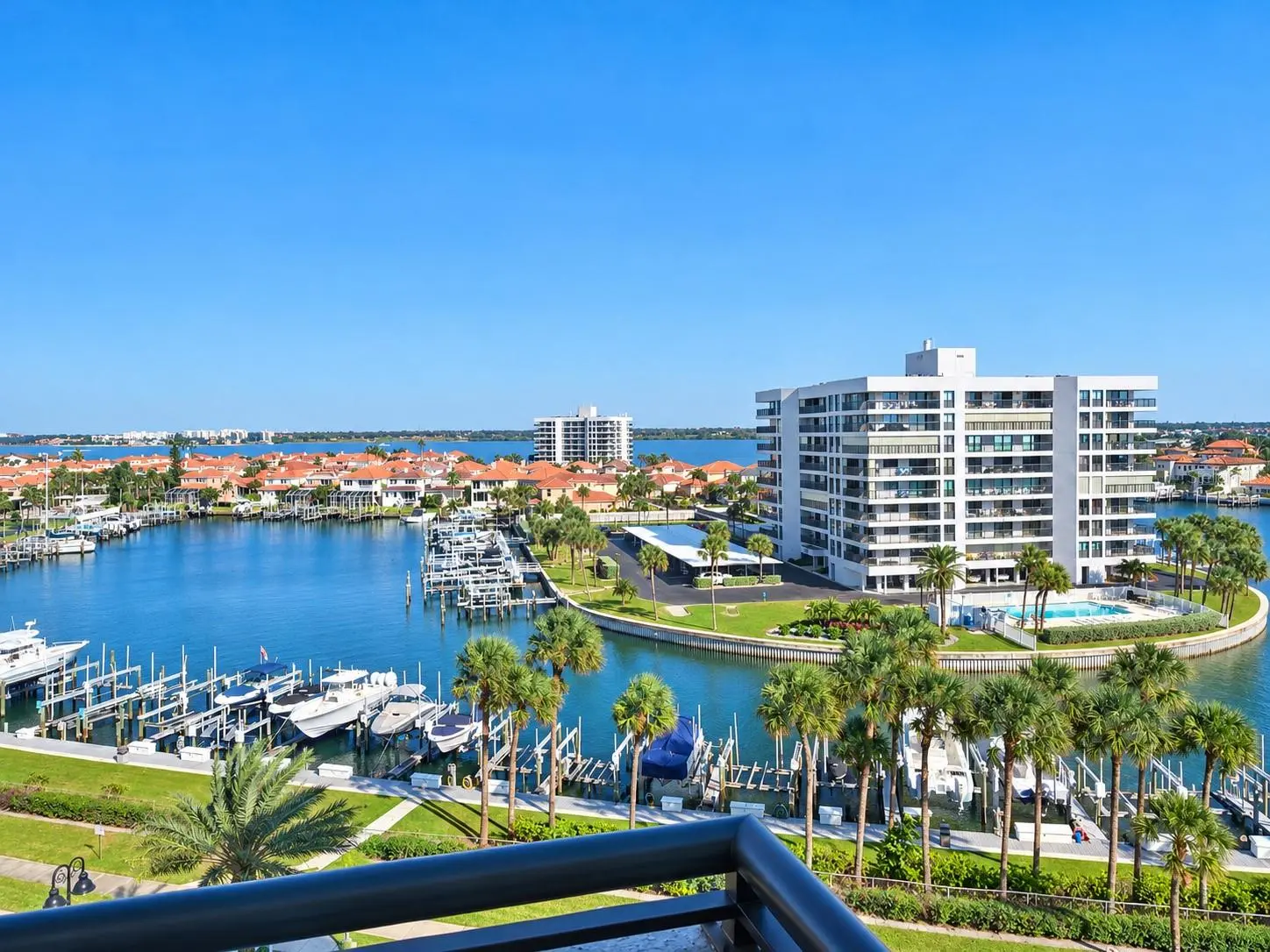 1660 GULF BOULEVARD #706, CLEARWATER, FL, photo 3 of 48