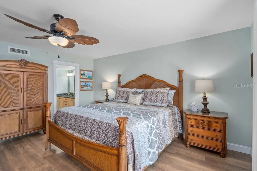 1660 GULF BOULEVARD #706, CLEARWATER, FL, photo 22 of 48