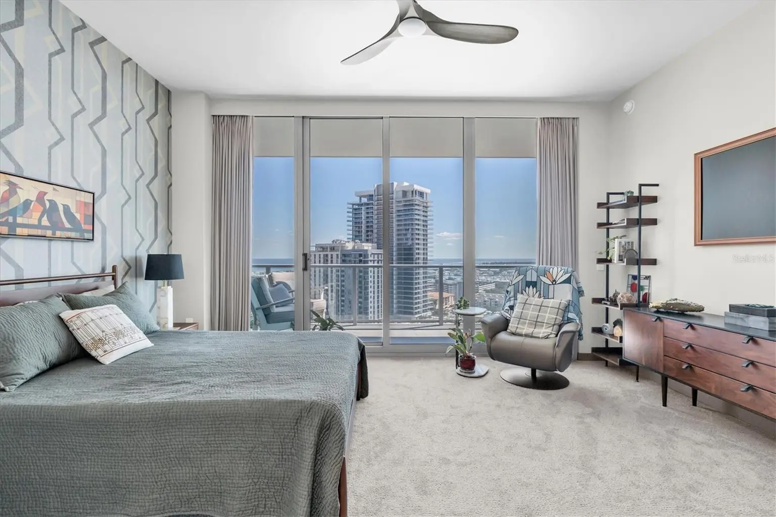 400 CENTRAL AVENUE #2005, ST PETERSBURG, FL, photo 19 of 59