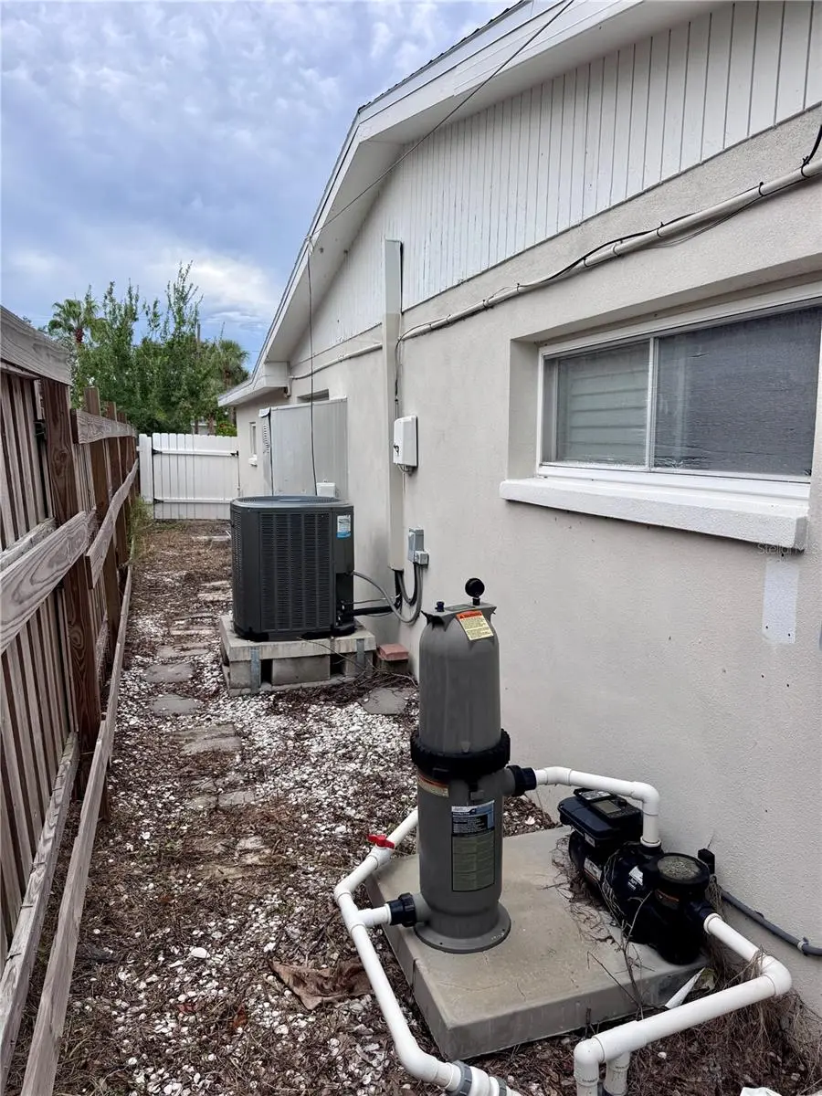 3701 SHORE ACRES BOULEVARD NE, ST PETERSBURG, FL, photo 34 of 36