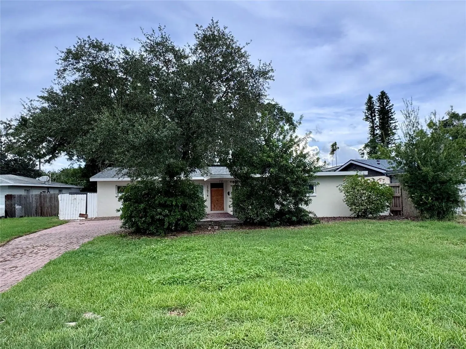 3701 SHORE ACRES BOULEVARD NE, ST PETERSBURG, FL, photo 1 of 36