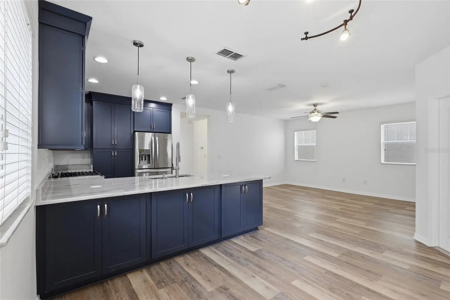 5935 BEACONPARK STREET, LITHIA, FL, photo 12 of 52