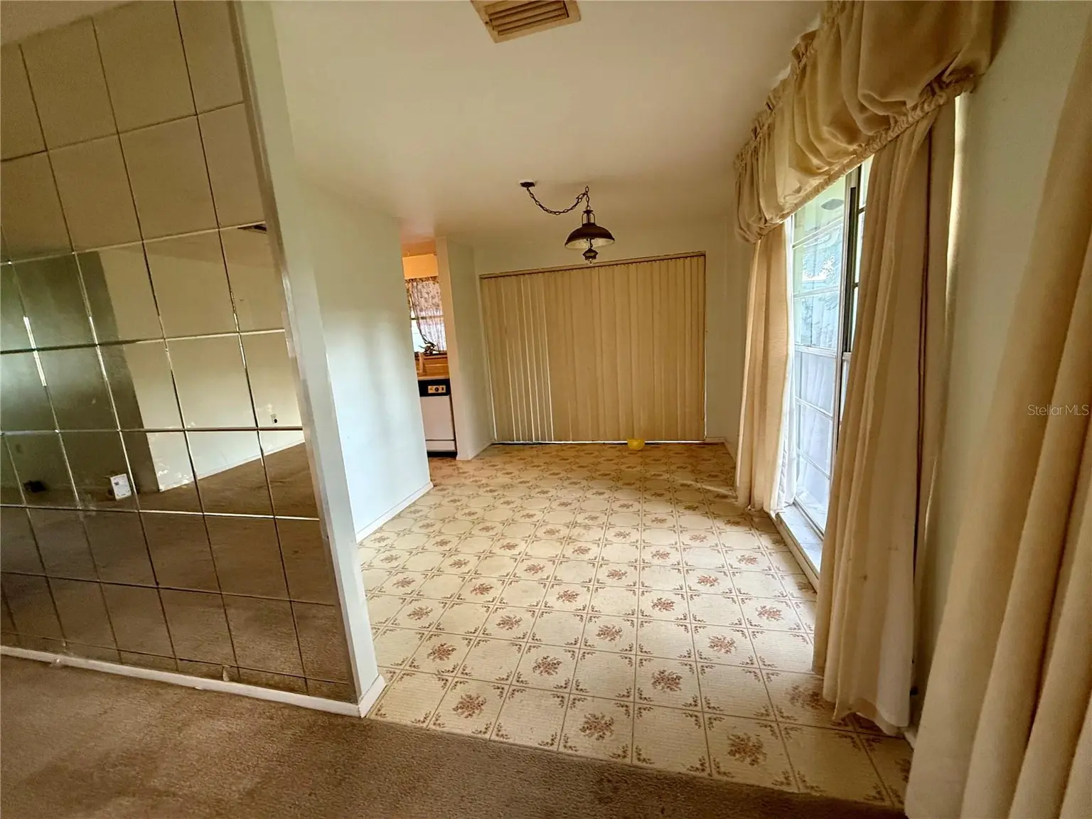 6810 EDEN LANE, TAMPA, FL, photo 3 of 10