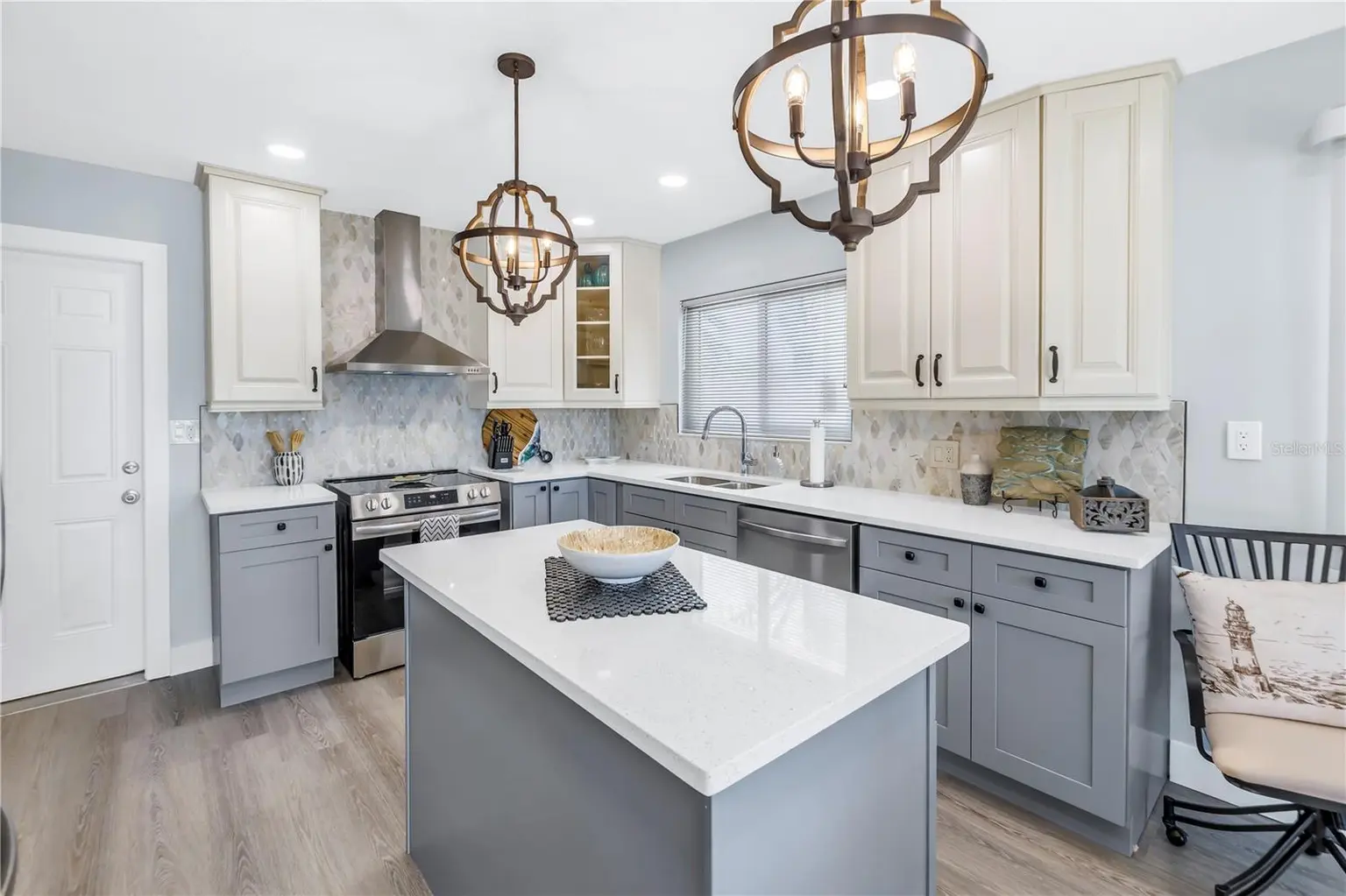 10128 YACHT CLUB DRIVE, TREASURE ISLAND, FL, photo 15 of 80