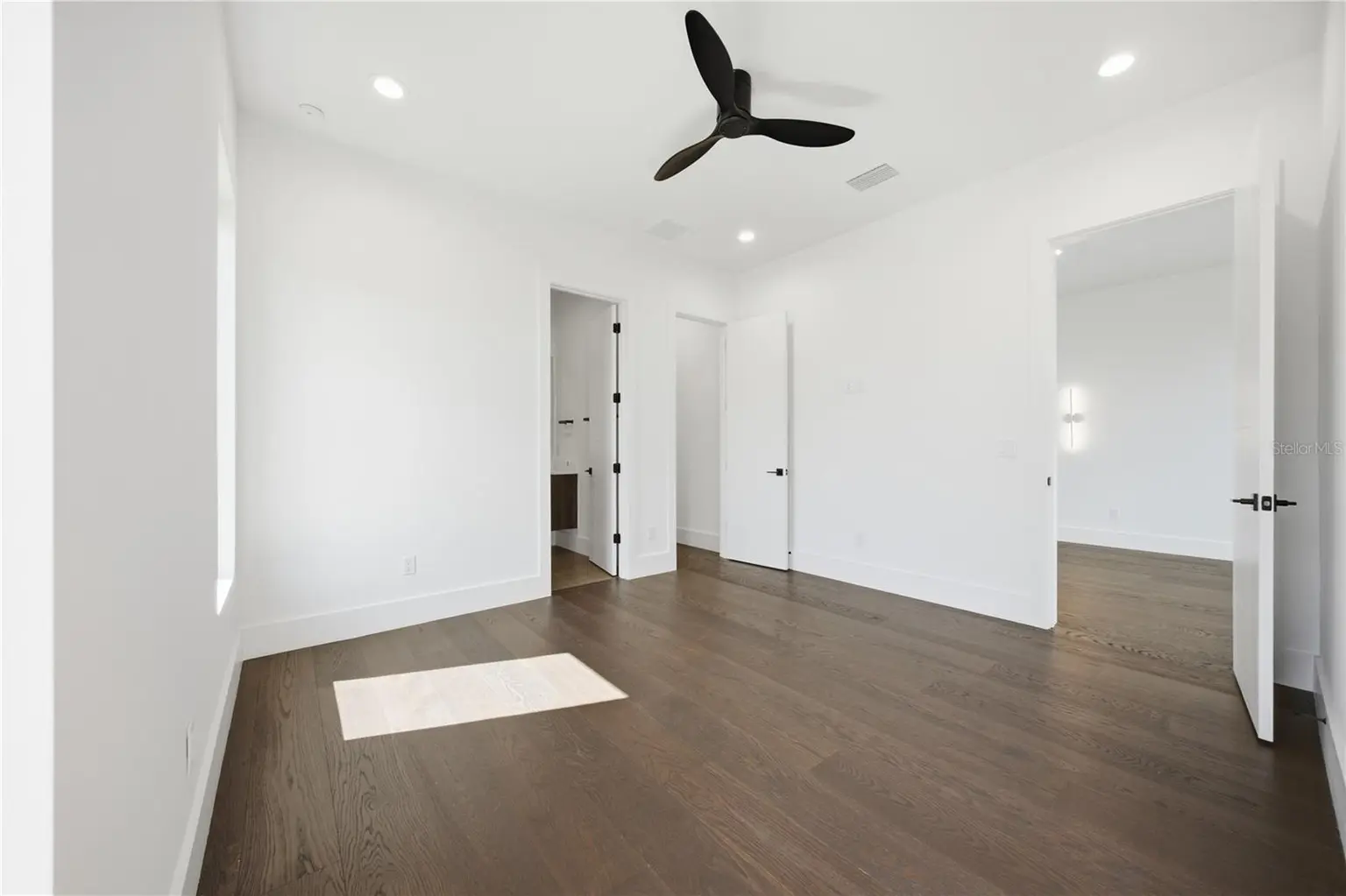 1009 W CORAL STREET, TAMPA, FL, photo 16 of 23