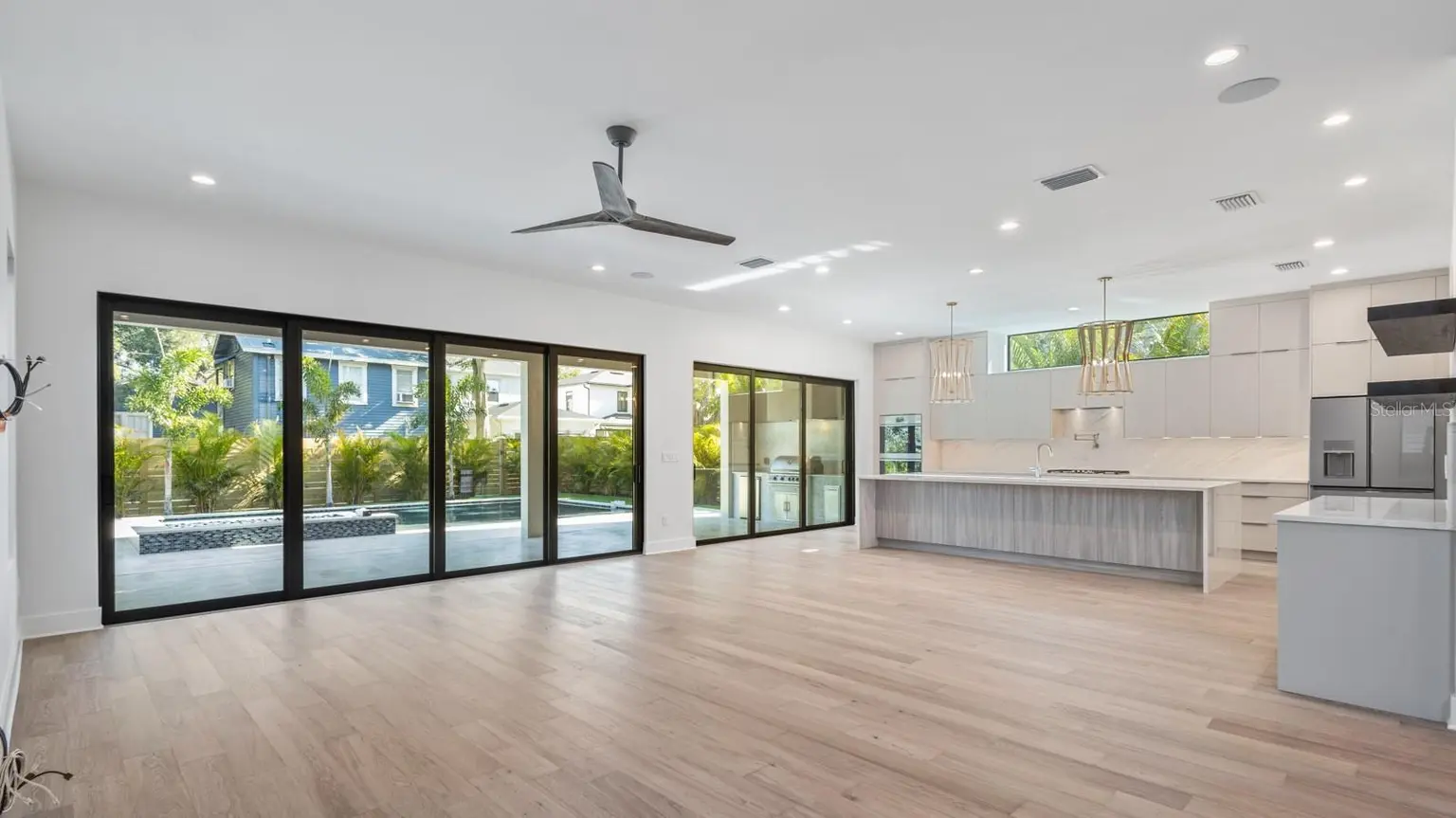 2519 N RIVERSIDE DRIVE, TAMPA, FL, photo 14 of 27