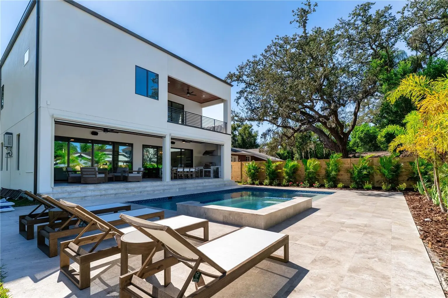 904 W FRIBLEY STREET, TAMPA, FL, photo 6 of 29