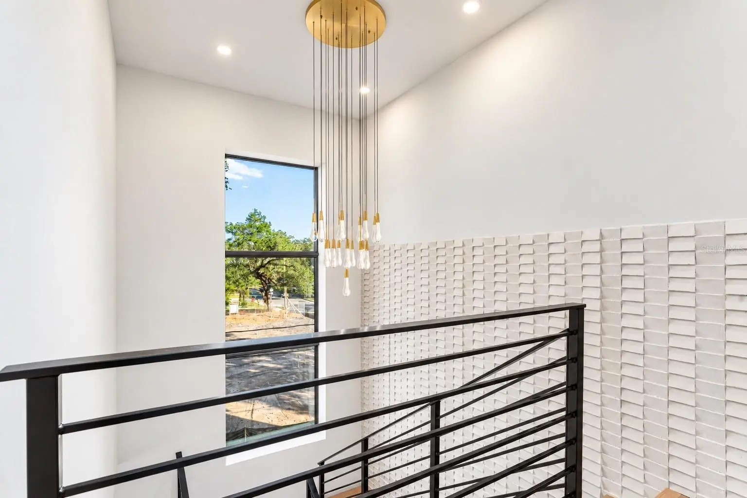 904 W FRIBLEY STREET, TAMPA, FL, photo 15 of 29