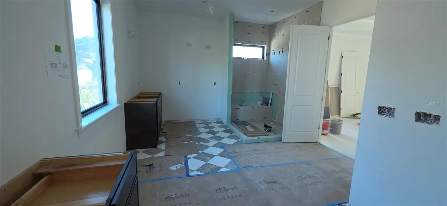 811 GROVE PARK AVENUE, TAMPA, FL, photo 8 of 10