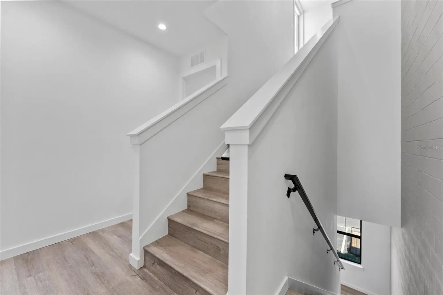 1218 E KAY STREET #21, TAMPA, FL, photo 21 of 52