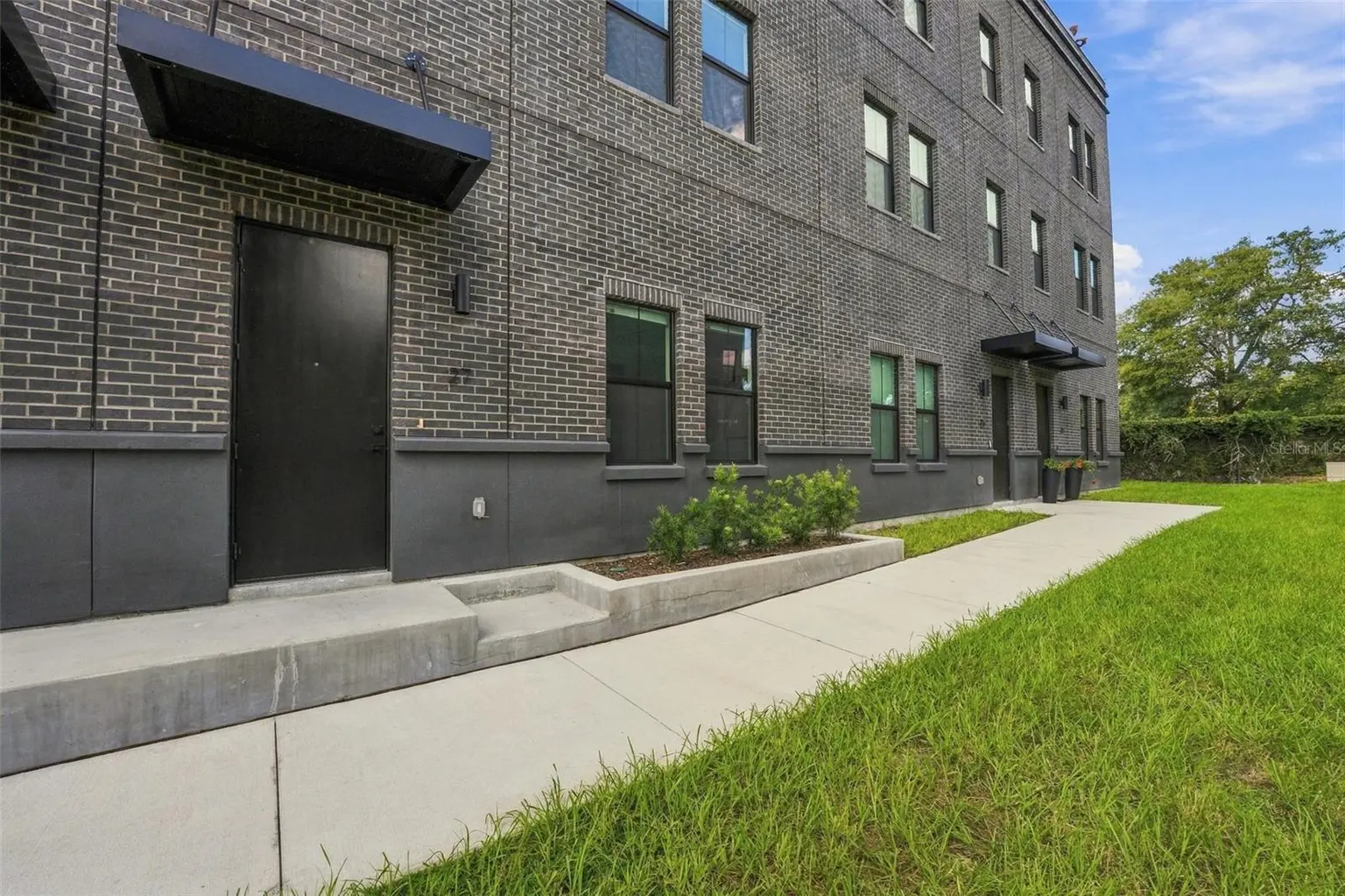 1218 E KAY STREET #27, TAMPA, FL, photo 3 of 47