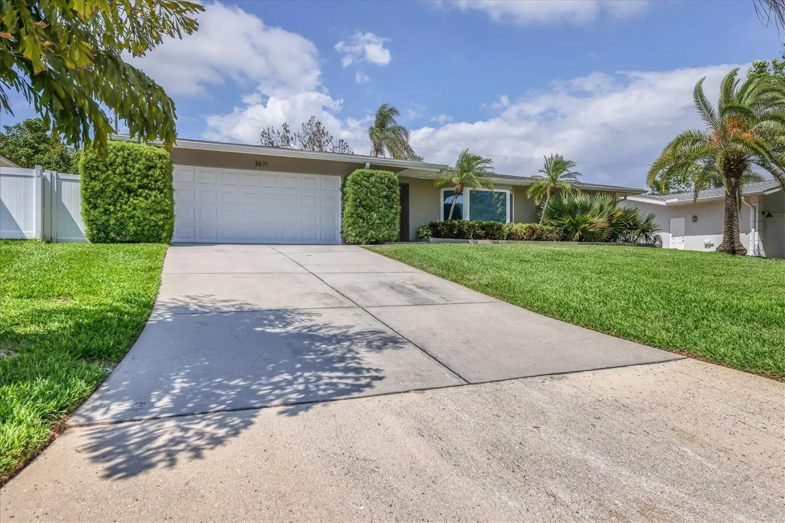 3671 AVOCADO ROAD, LARGO, FL, photo 5 of 39
