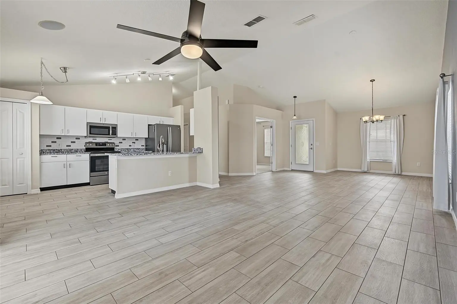 5809 BLACK WALNUT COURT, TAMPA, FL, photo 4 of 31