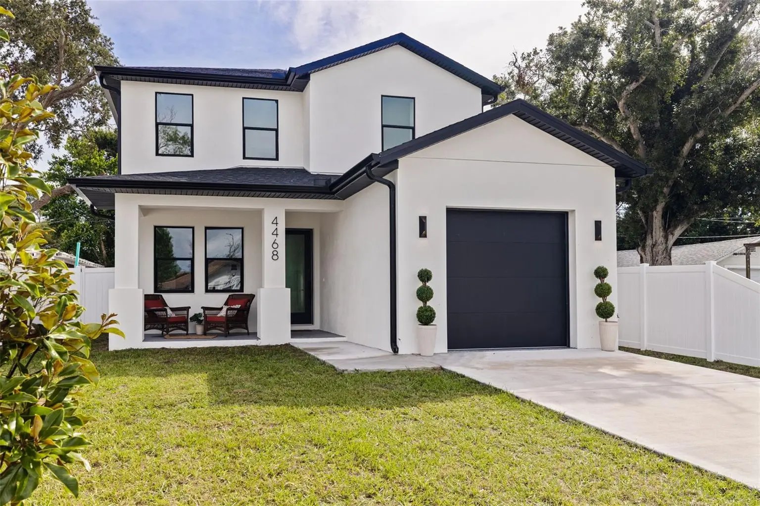 Highland Groves home, photo 2 of 8