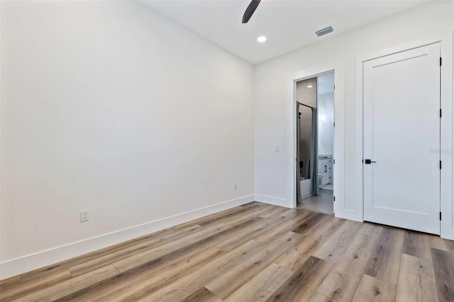 4468 57TH AVENUE N, ST PETERSBURG, FL, photo 18 of 45