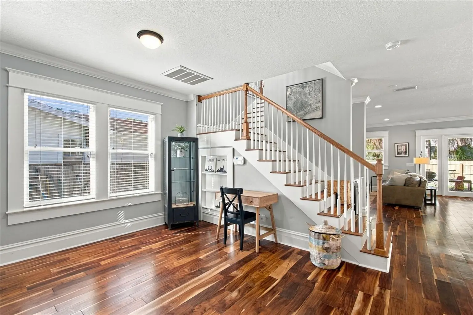 905 S BRUCE STREET, TAMPA, FL, photo 6 of 40