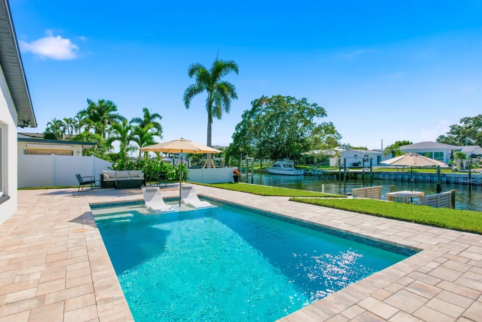 3932 SHORE ACRES BOULEVARD NE, ST PETERSBURG, FL, photo 33 of 43