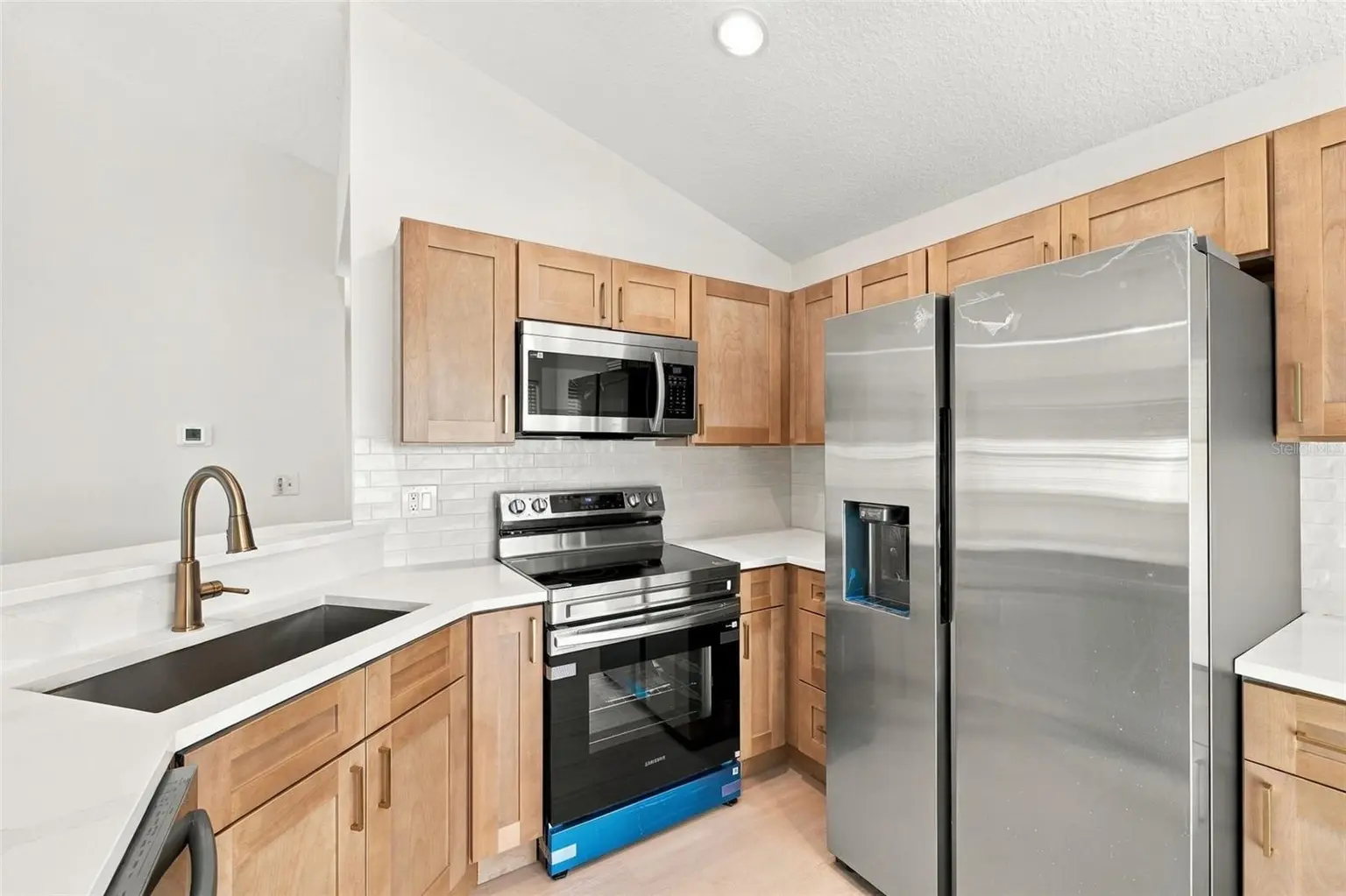 12808 DUNHILL DRIVE, TAMPA, FL, photo 10 of 26
