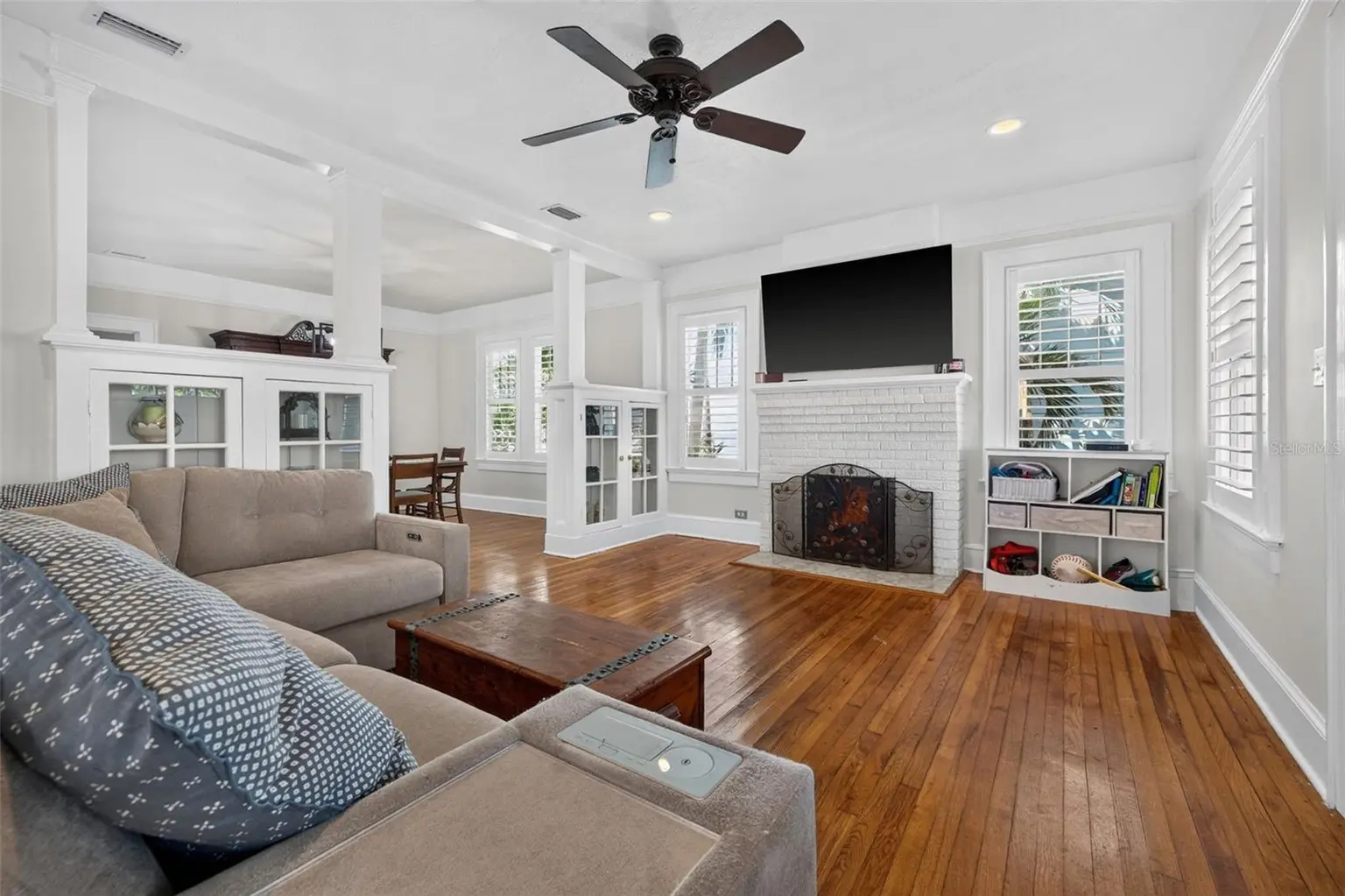2804 W ANGELES STREET, TAMPA, FL, photo 6 of 39