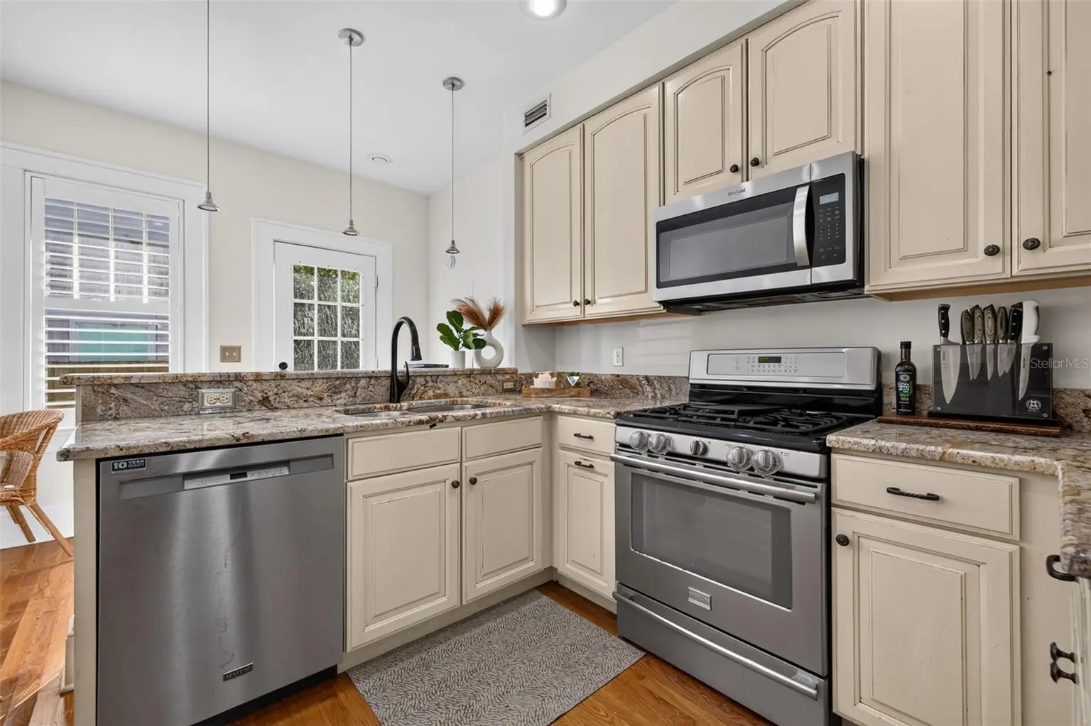 2804 W ANGELES STREET, TAMPA, FL, photo 10 of 39